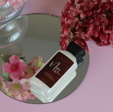 لوشن مرطب للجسم - برائحة العنبر والتوت البري